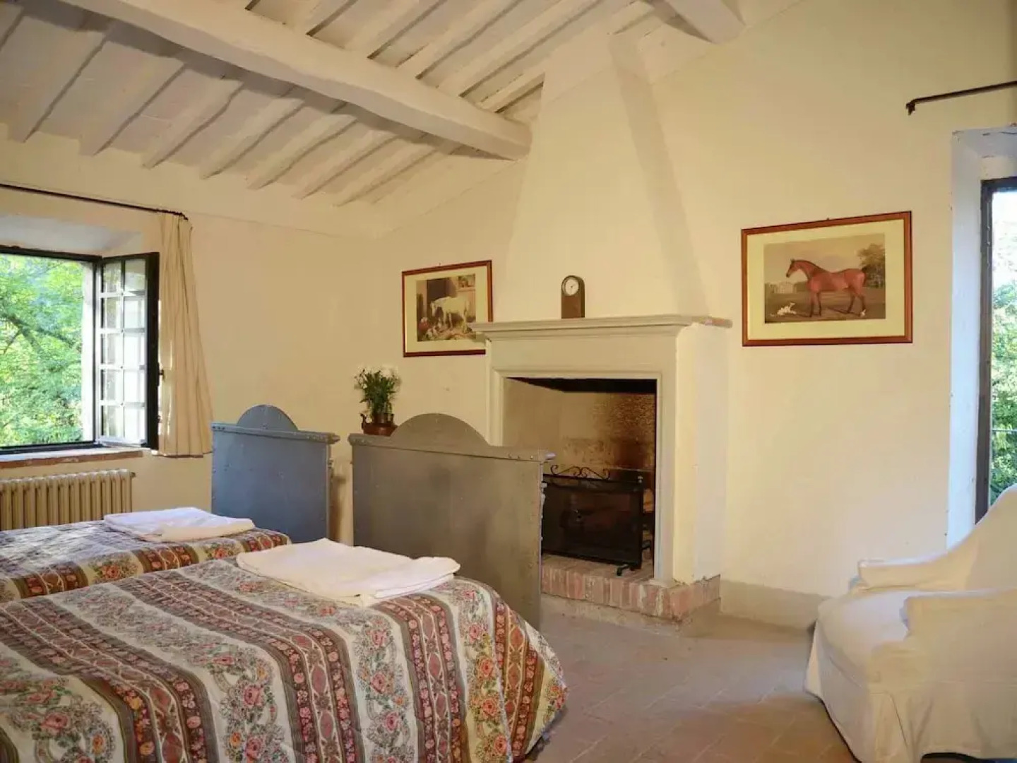 Villa in Rome With Pool & Garden