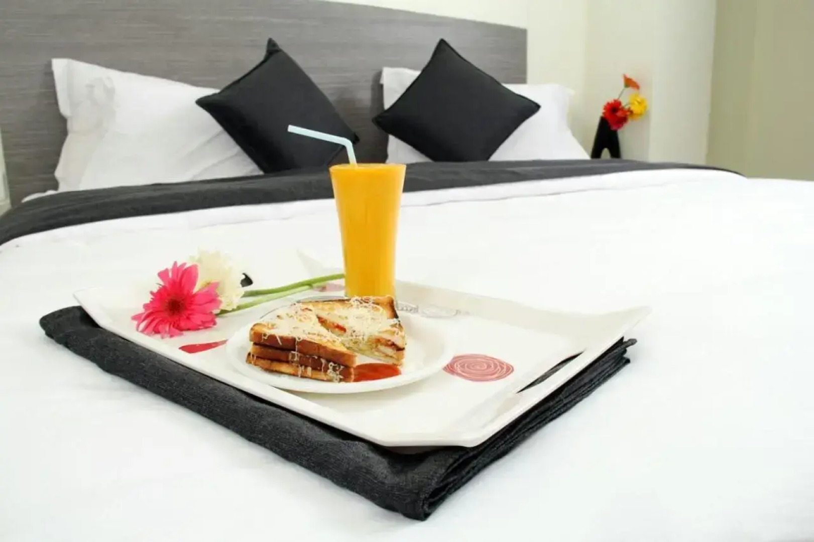 OYO Rooms Railway Station Bazar