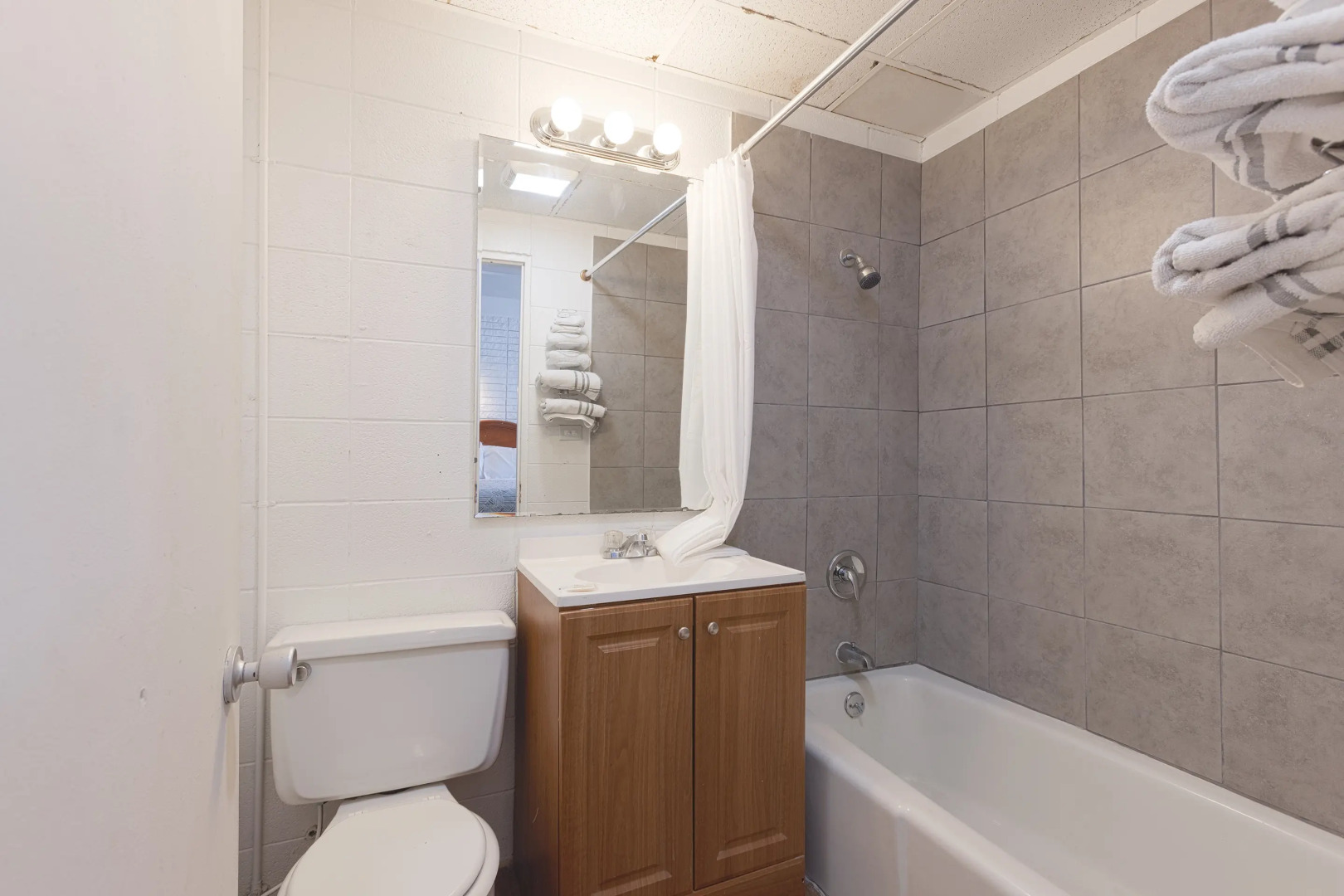 Sonrise Inn Lincoln Hwy By OYO