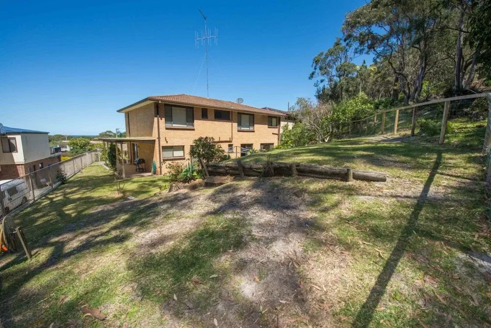 Pet Friendly Lentara St 8 - Fingal Bay