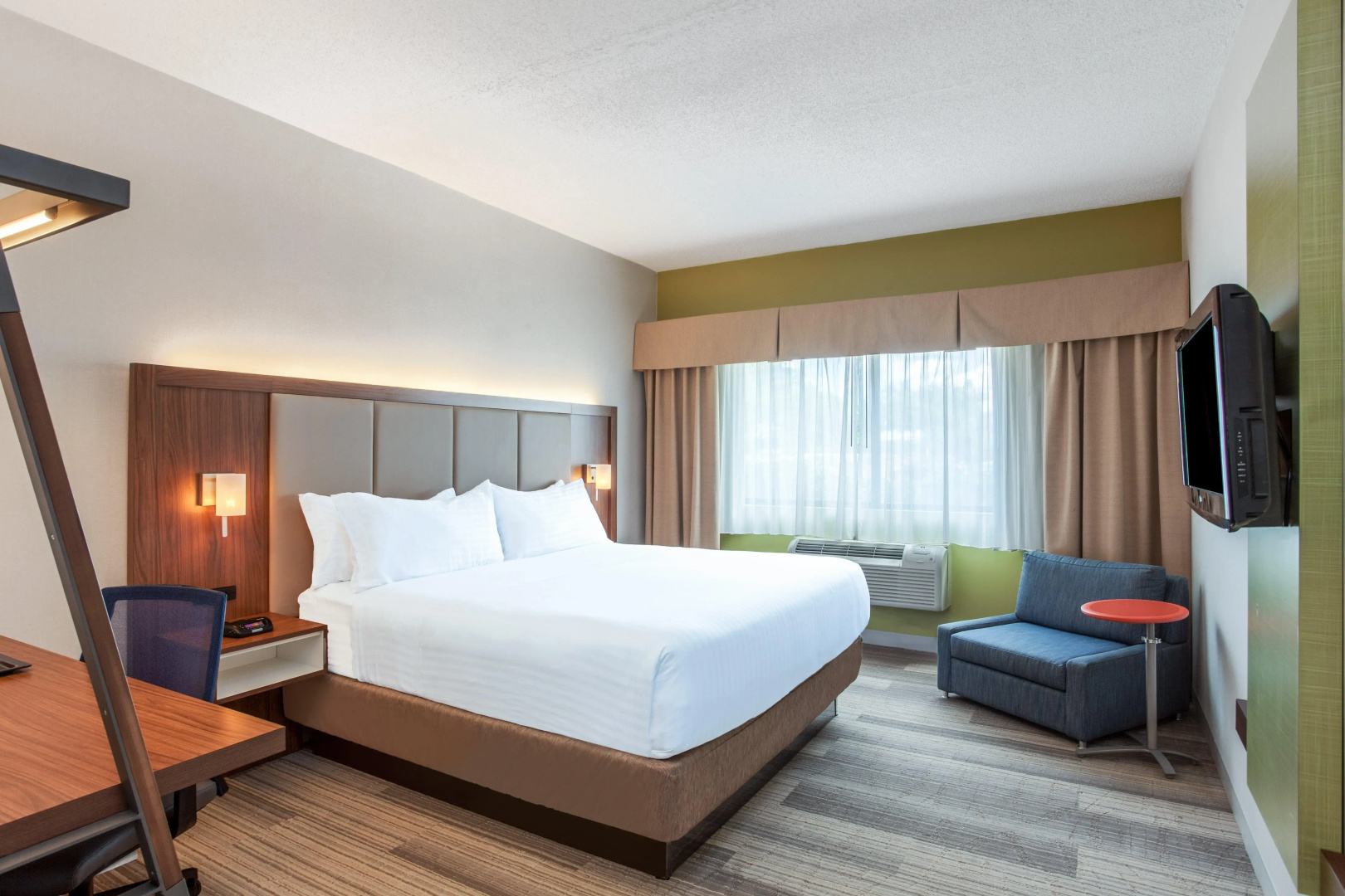 Holiday Inn Express Hauppauge-Long Island