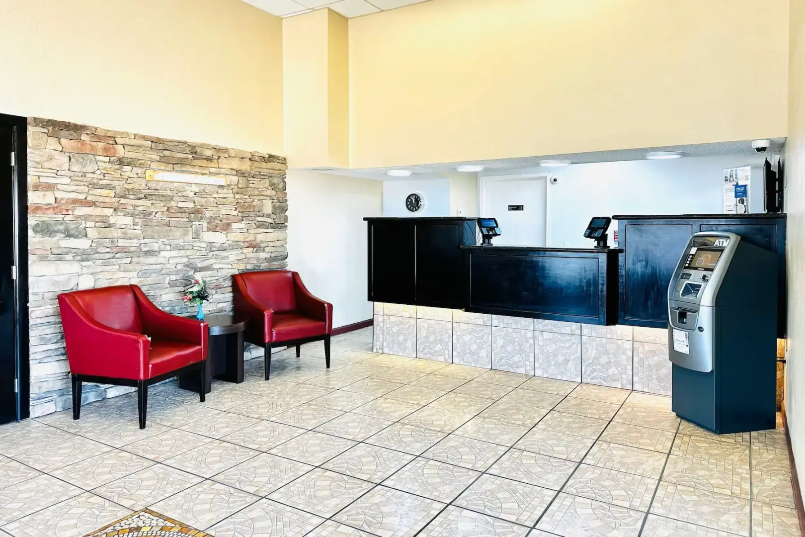 Days Inn & Suites by Wyndham Bossier City/Casino Area