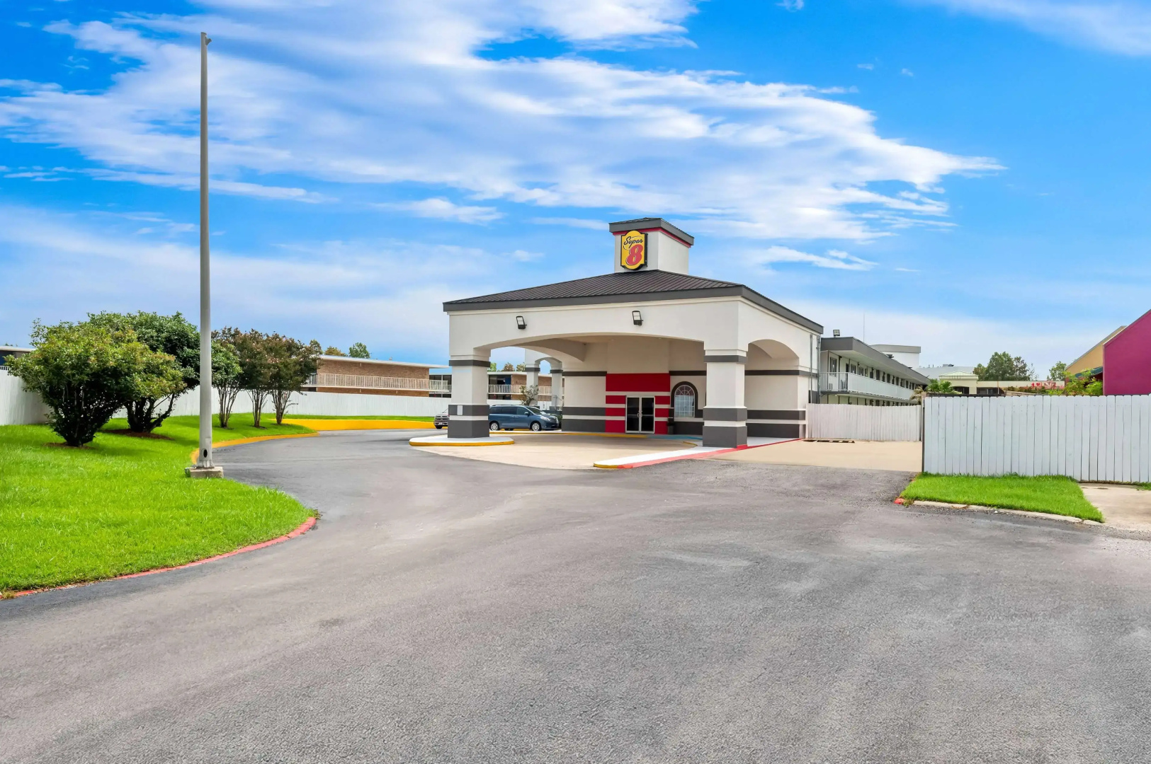 Super 8 by Wyndham Baton Rouge/I-10