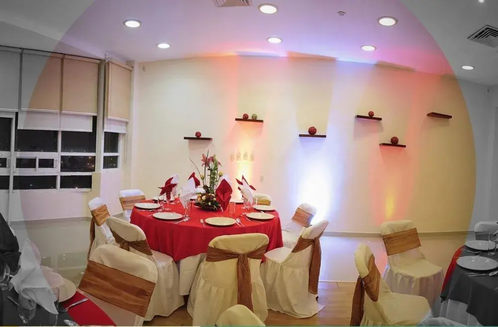 Angeles Suites Hotel