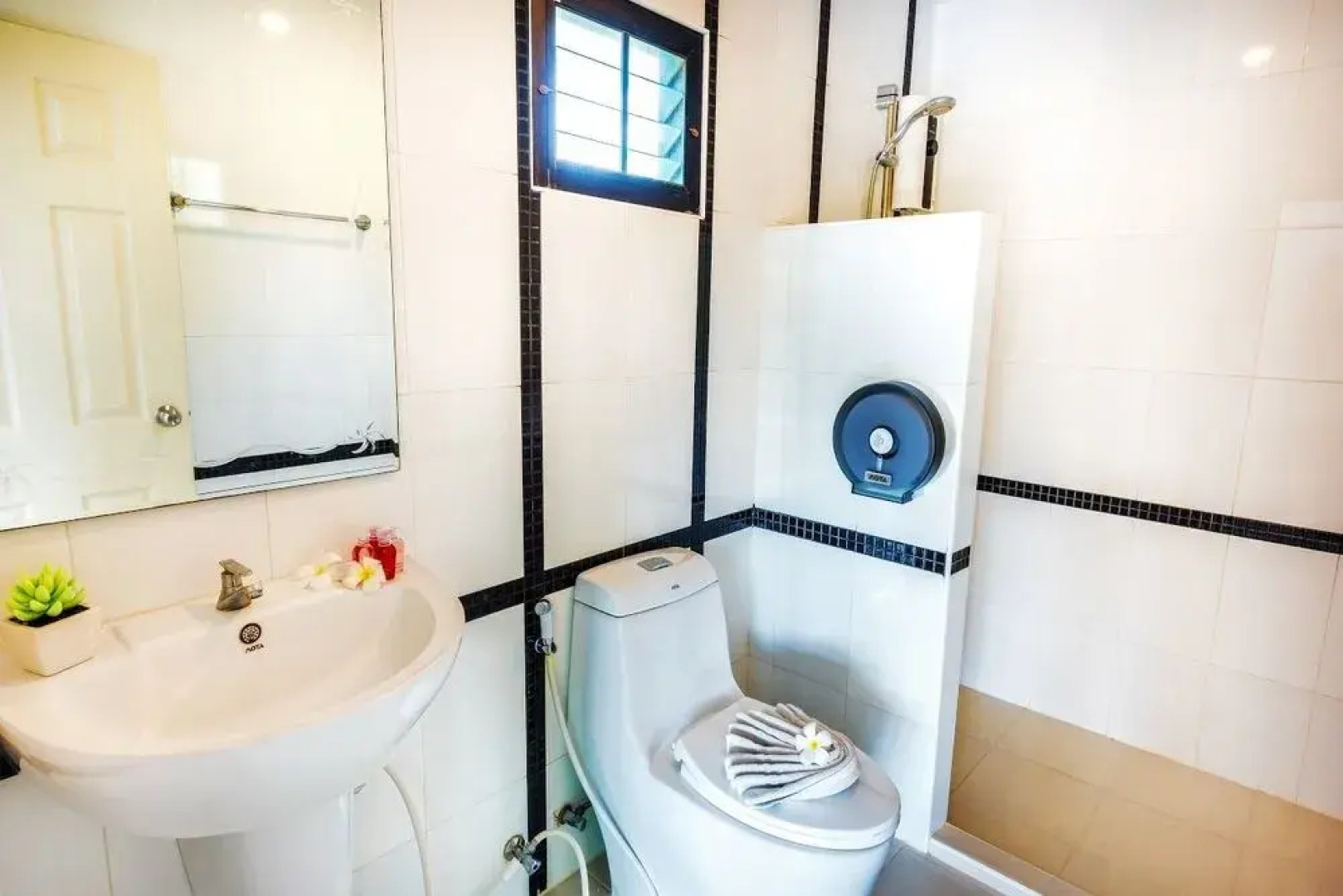 Little Hill Phuket Resort