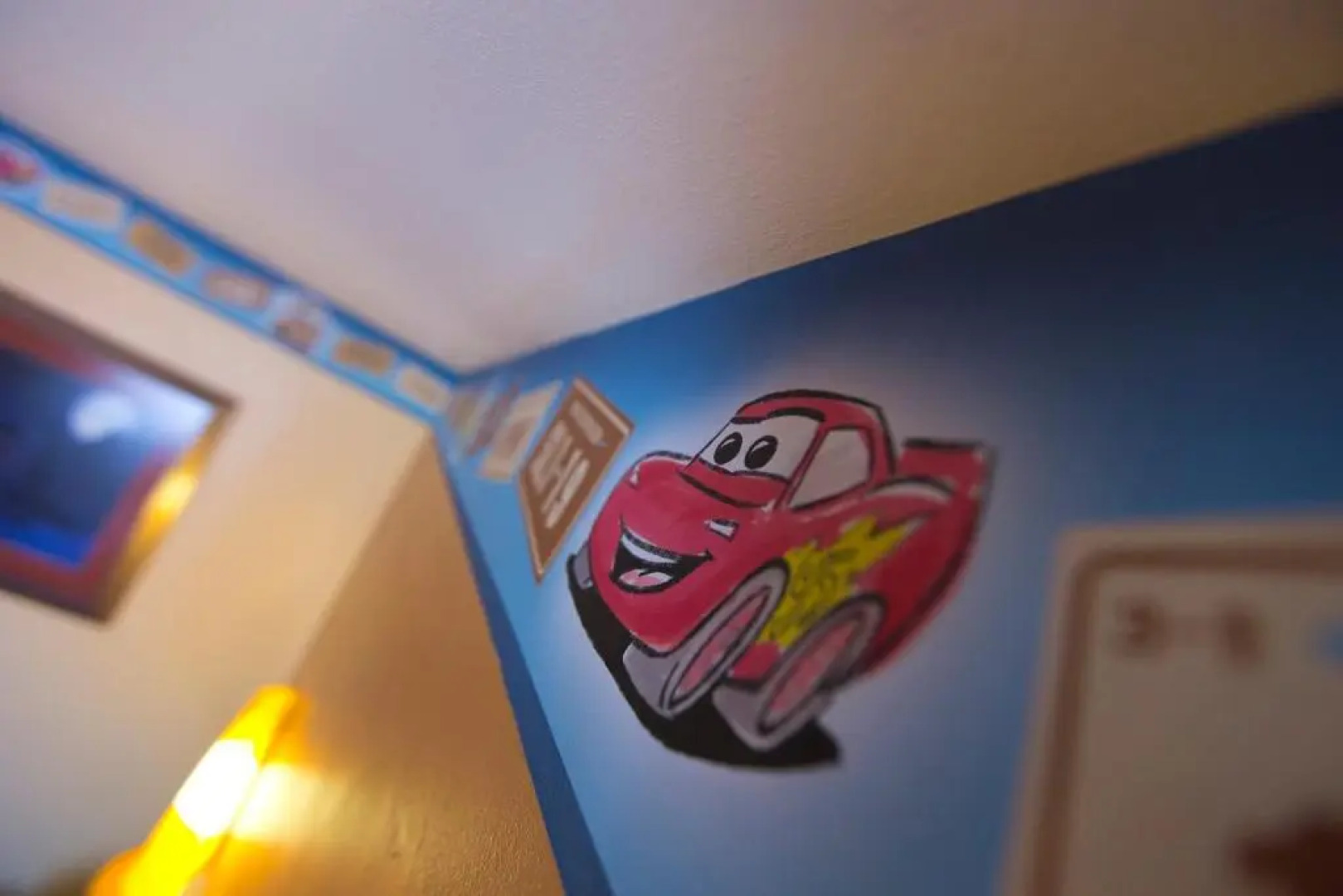 Отель Disney Hotel Santa Fe