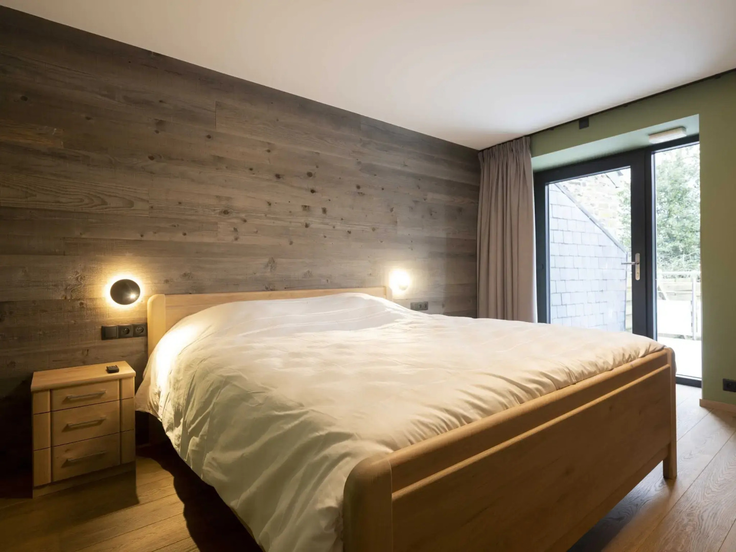 Vintage Holiday Home in Tavigny with Bar