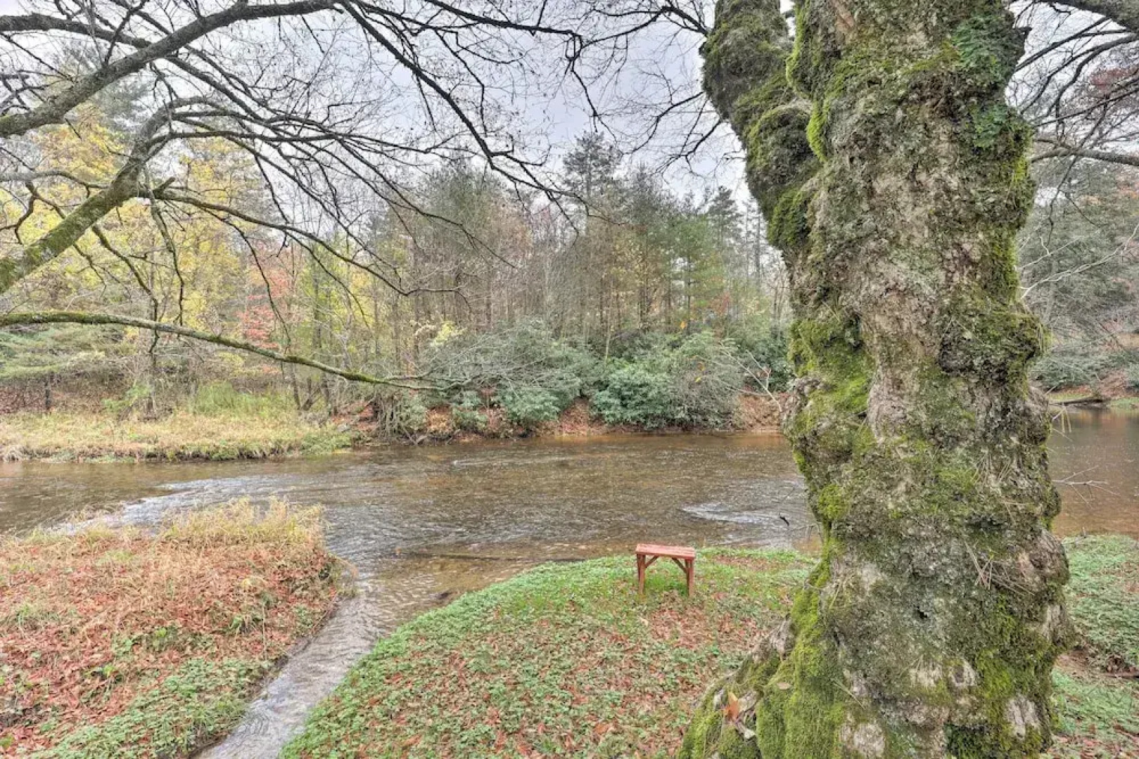 Riverfront Newland Home w/ Pool & Golf Club Access