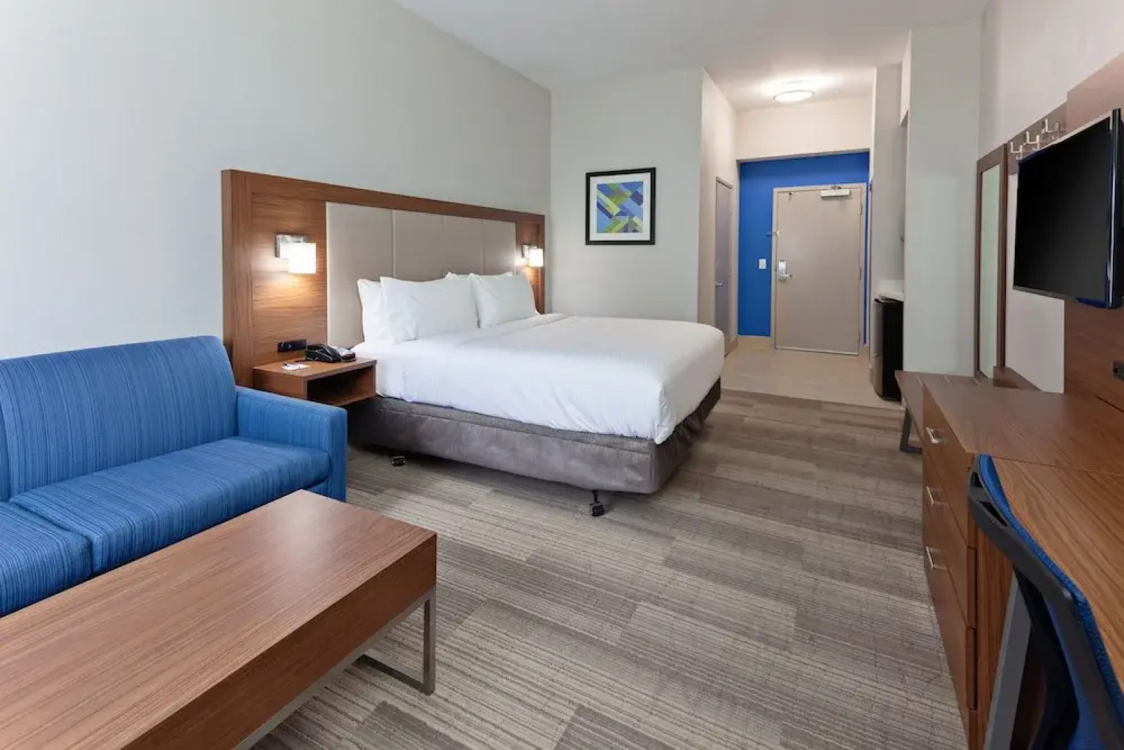 Holiday Inn Express & Suites Valencia - Santa Clarita by IHG