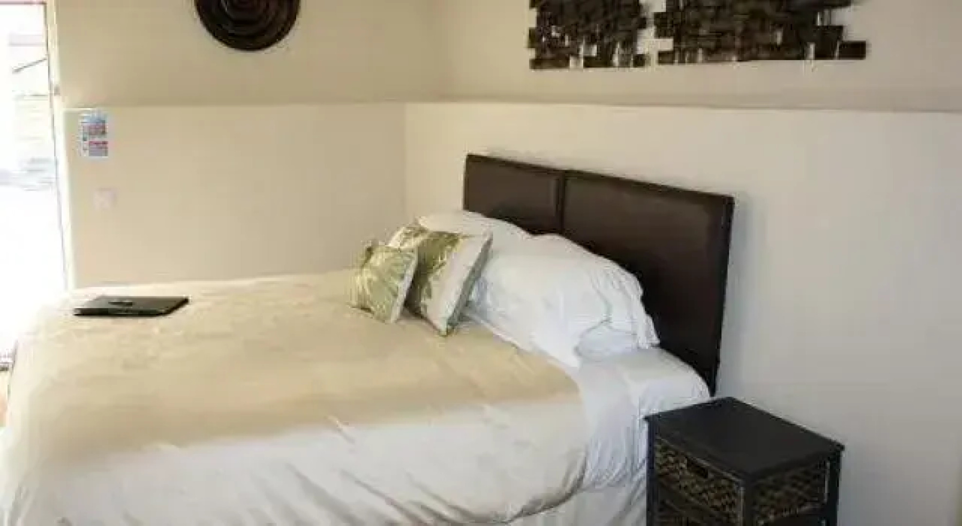 The Hollow Bottom - B&B
