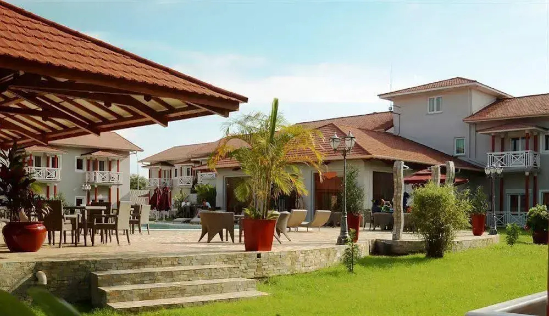 Nomad Suites Residence