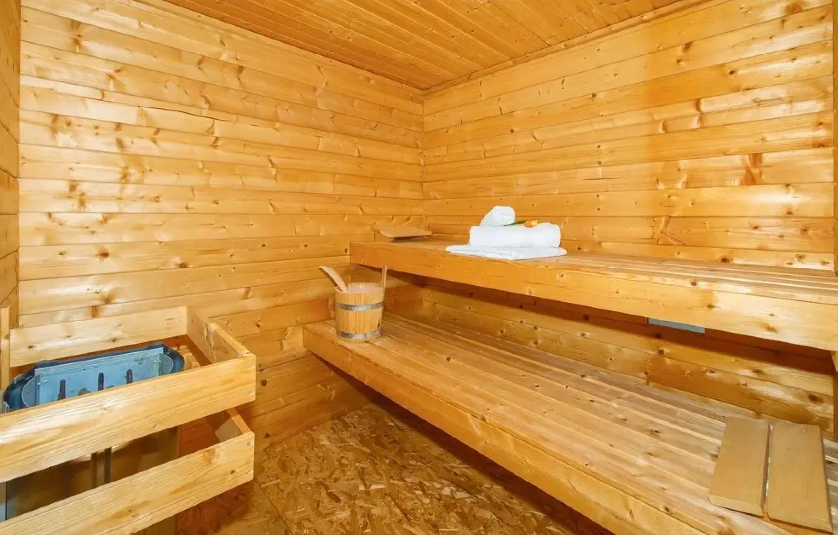 Awesome Home in Okrug Gornji With Sauna, Wifi and 5 Bedrooms