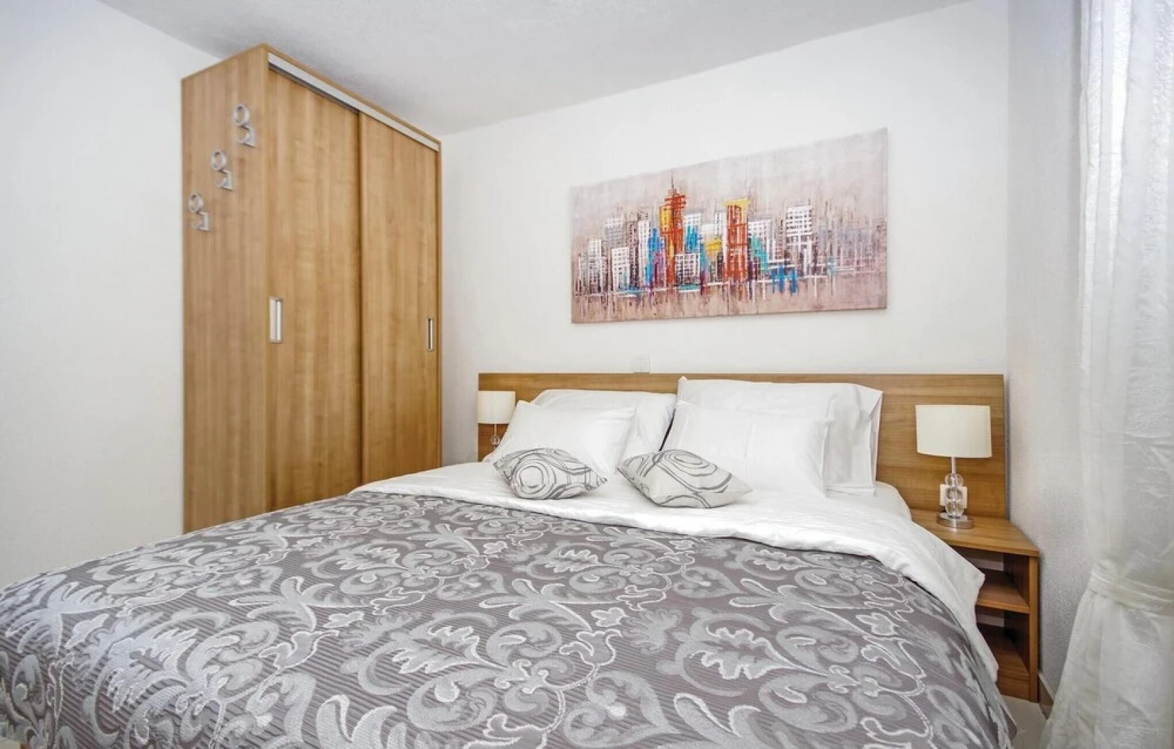 Nice Home in Brela with Hot Tub, WiFi & 4 Bedrooms