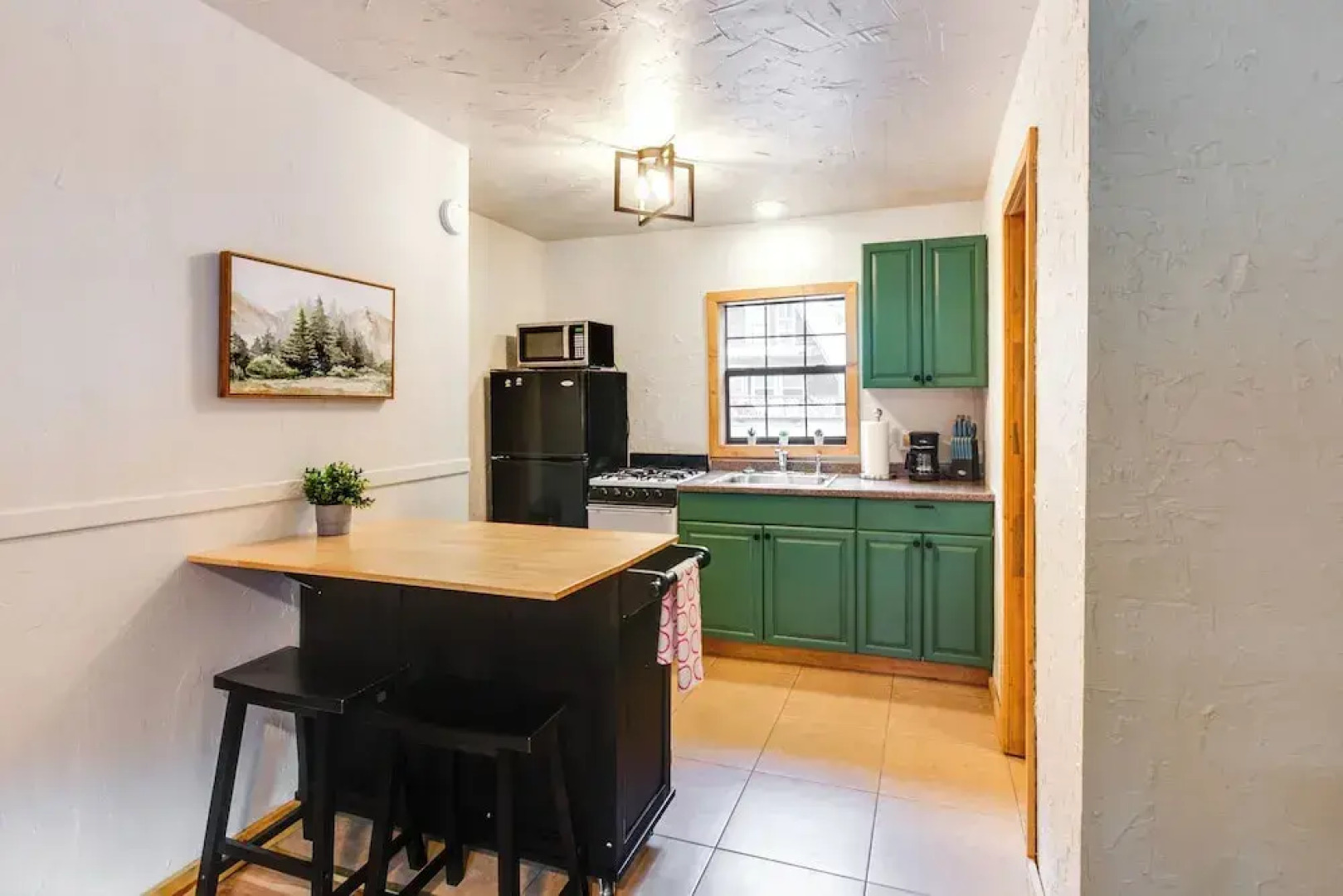 Cozy Red River Getaway - Walk to Main Street