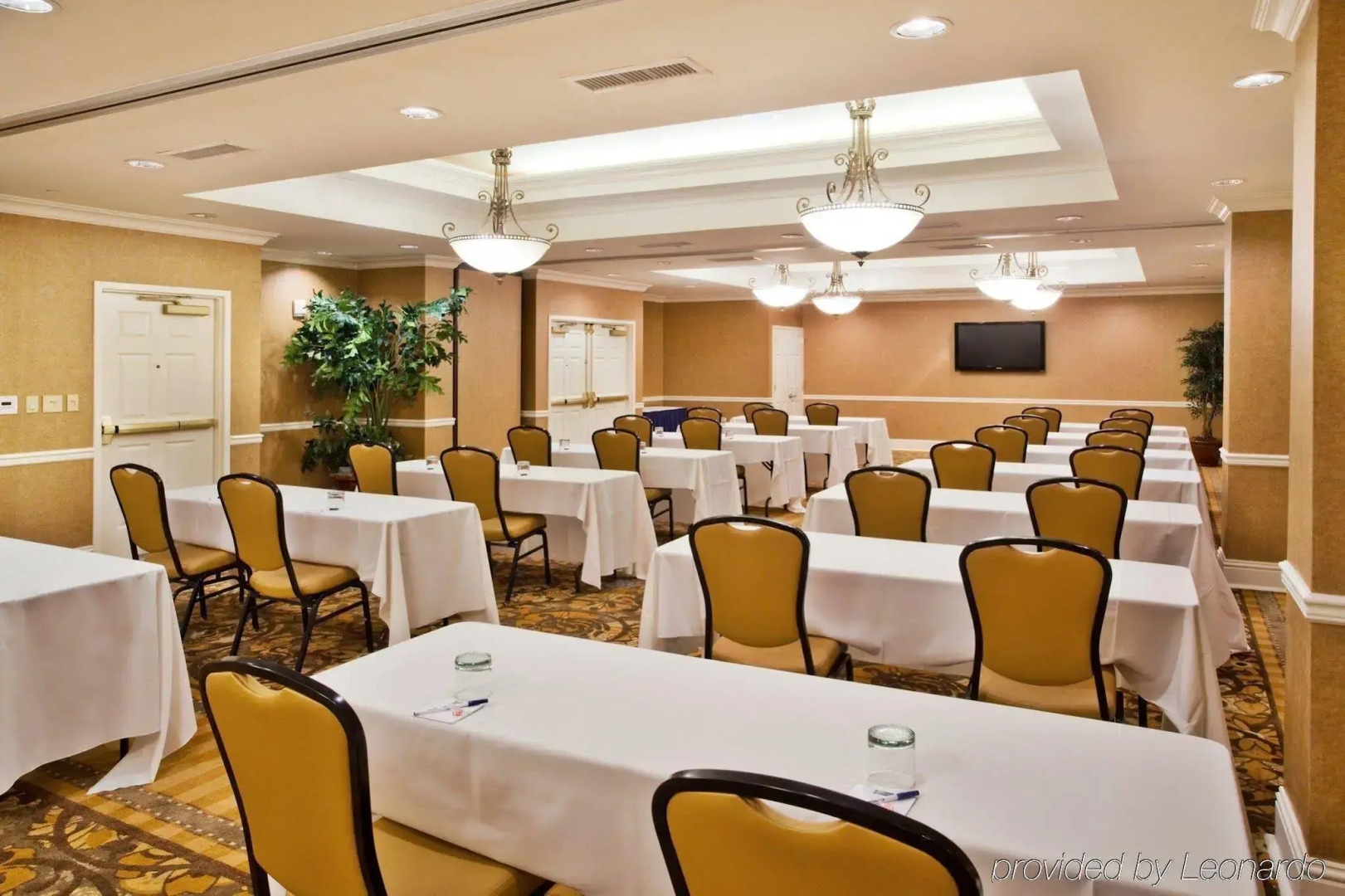 Holiday Inn Savannah Historic District by IHG