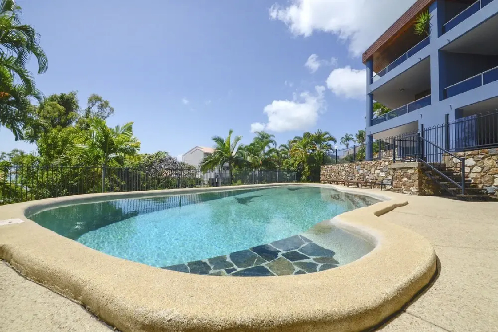 Airlie Harbour Apartment - Airlie Beach