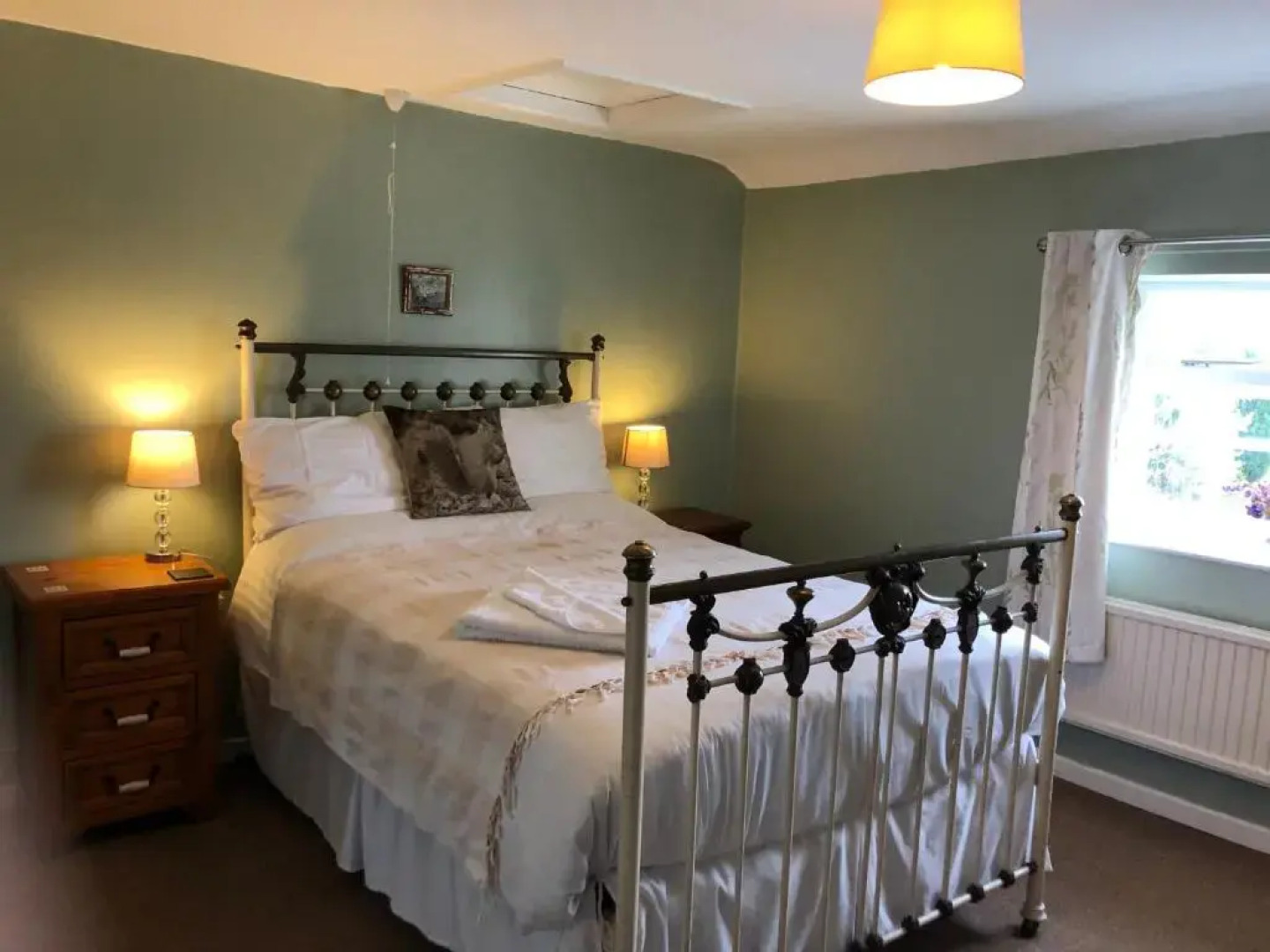 The Walnuts Country House