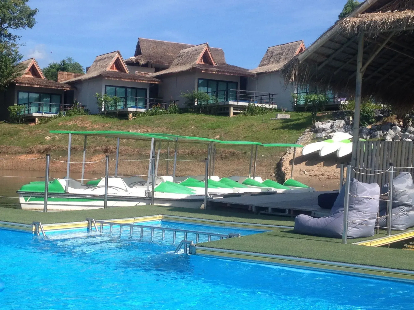 Sanctuary Nam Ngum Beach Resort