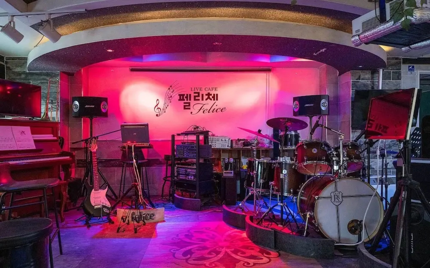 Taebaek Tourist Hotel