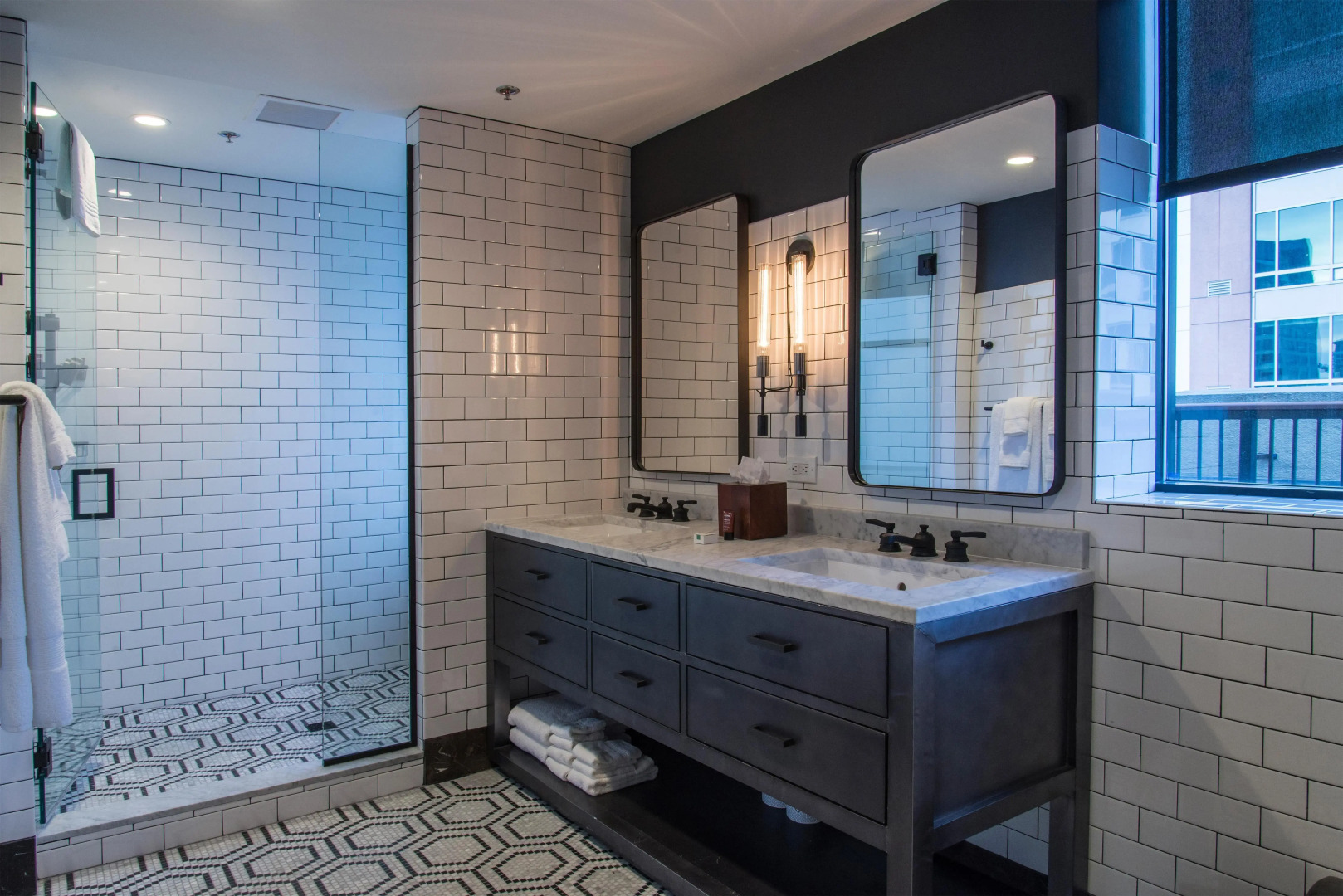 Hotel Theodore Seattle Downtown, Tapestry by Hilton