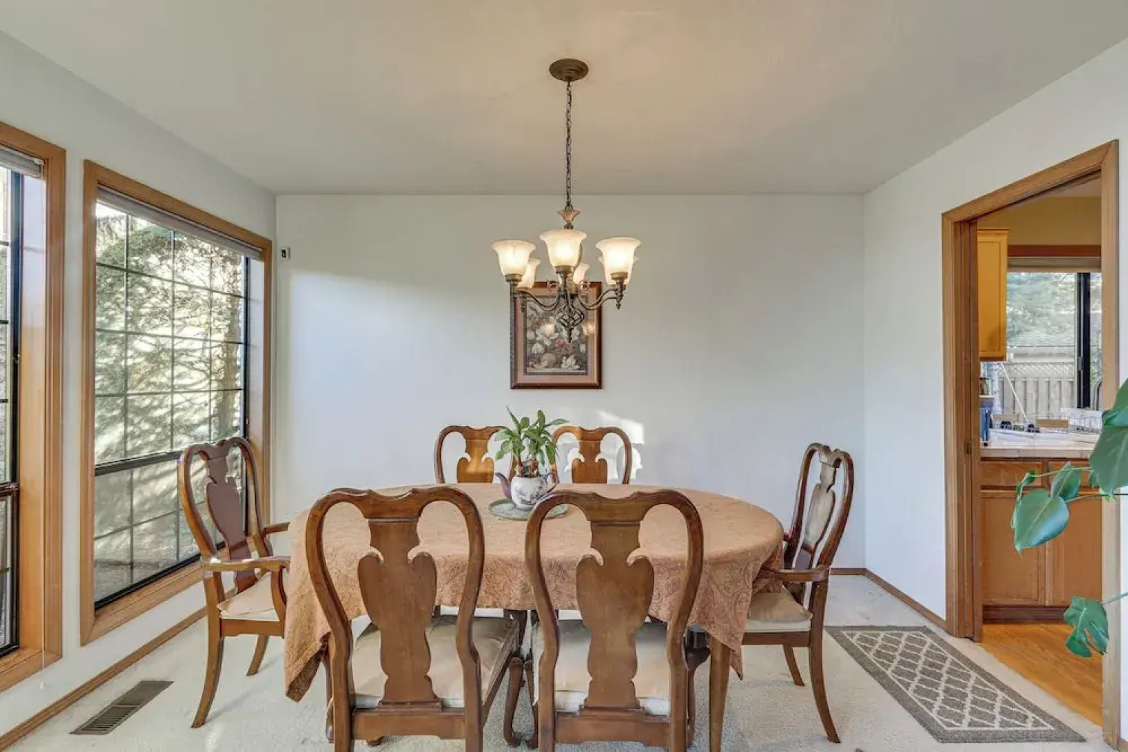Lovely Portland Home ~ 10 Mi to Downtown!