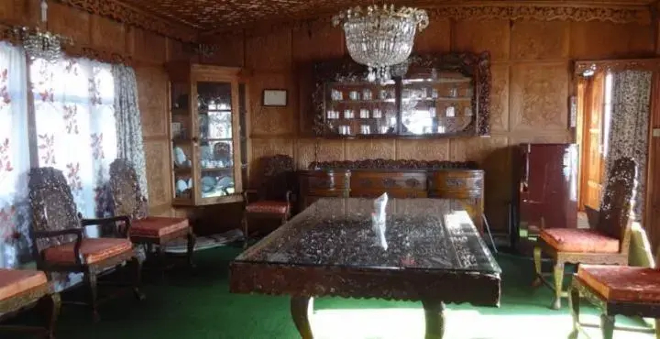 R. I. E. Heritage Group of  Houseboats Srinagar