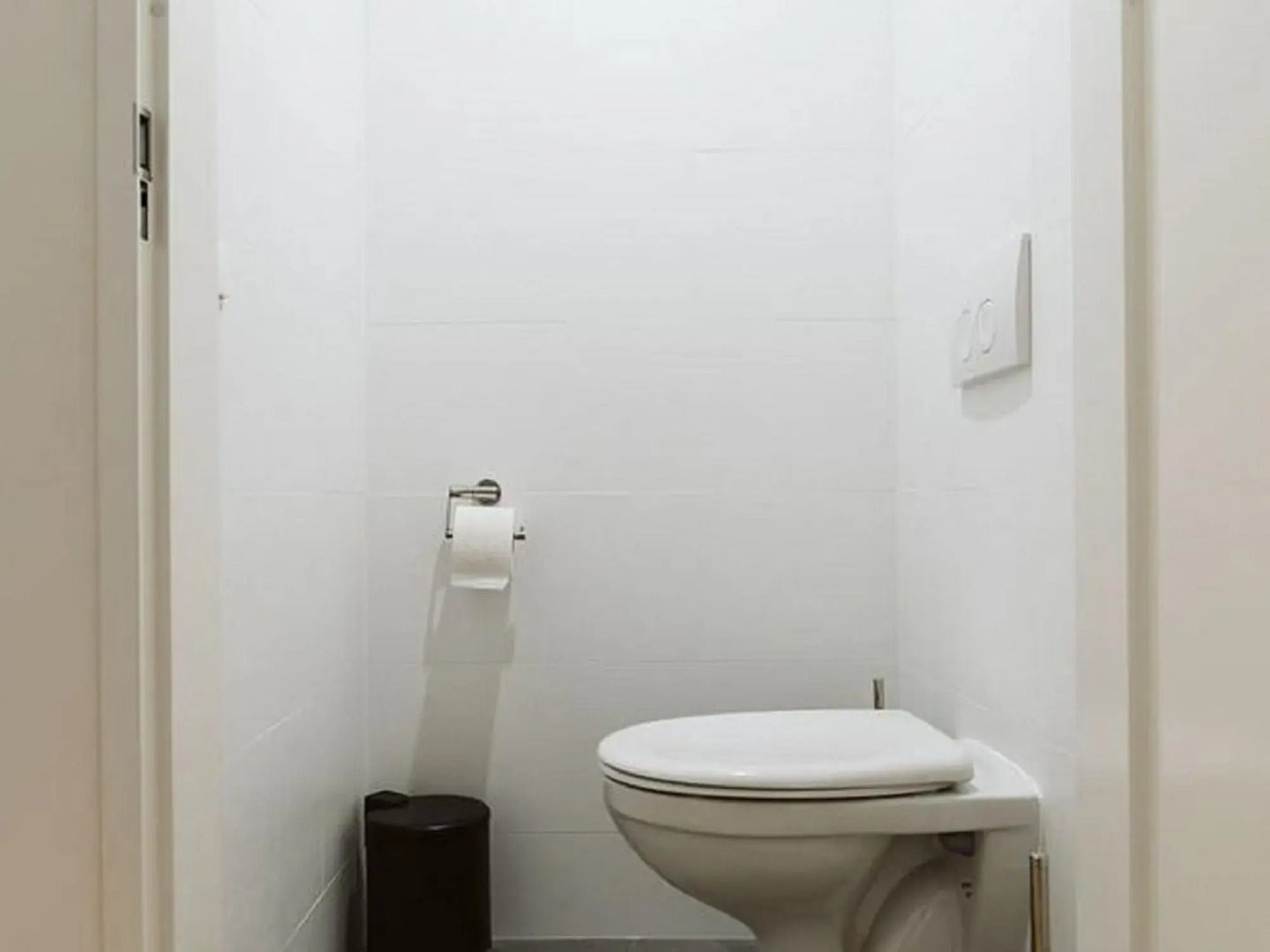 Spacious Luxury Apartment With Beautiful Views of the Marina