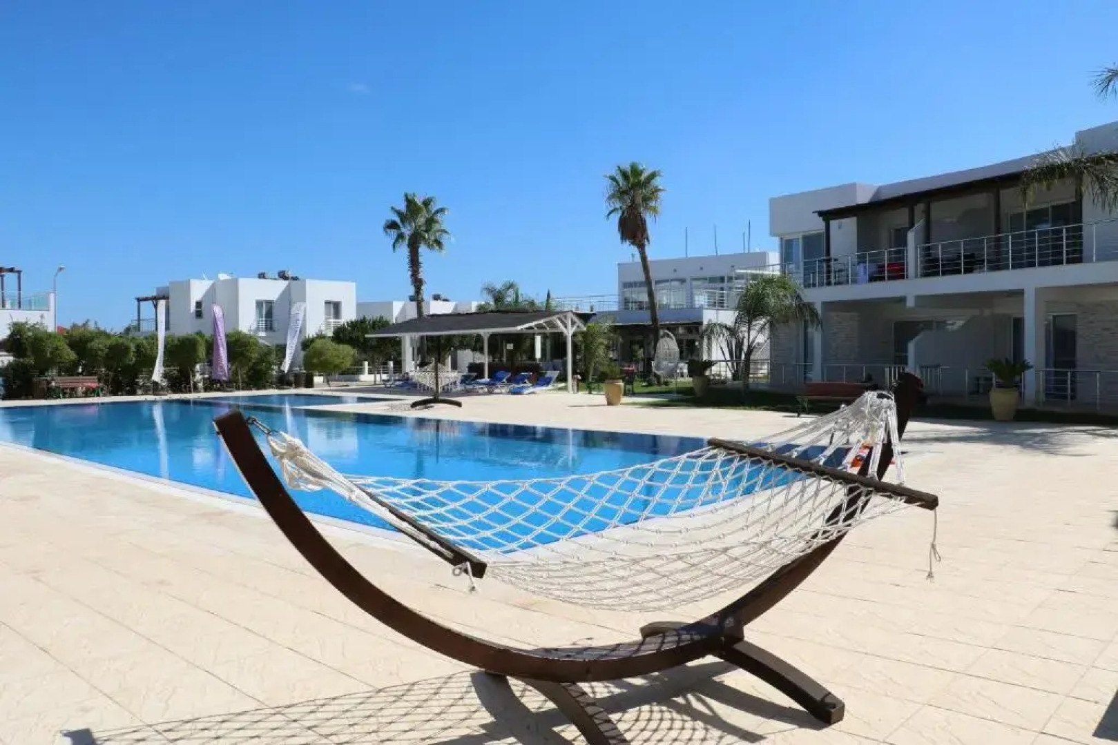 Apartamenty na beregu morja v Tsezar' Bich 3-3