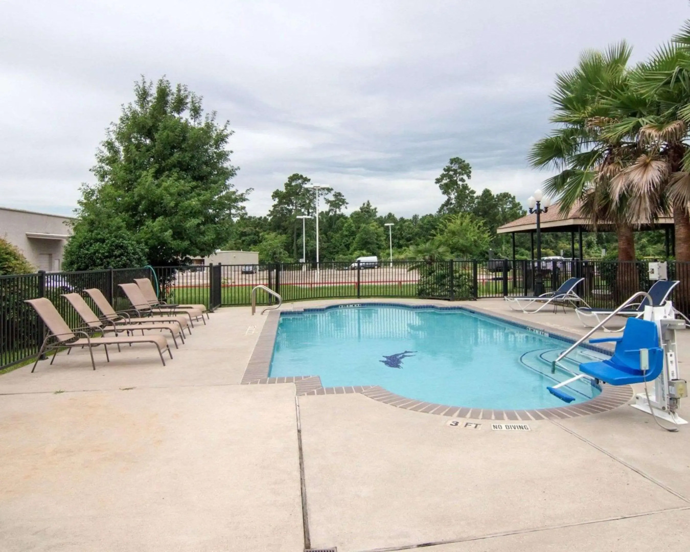 Comfort Suites Kingwood Houston North