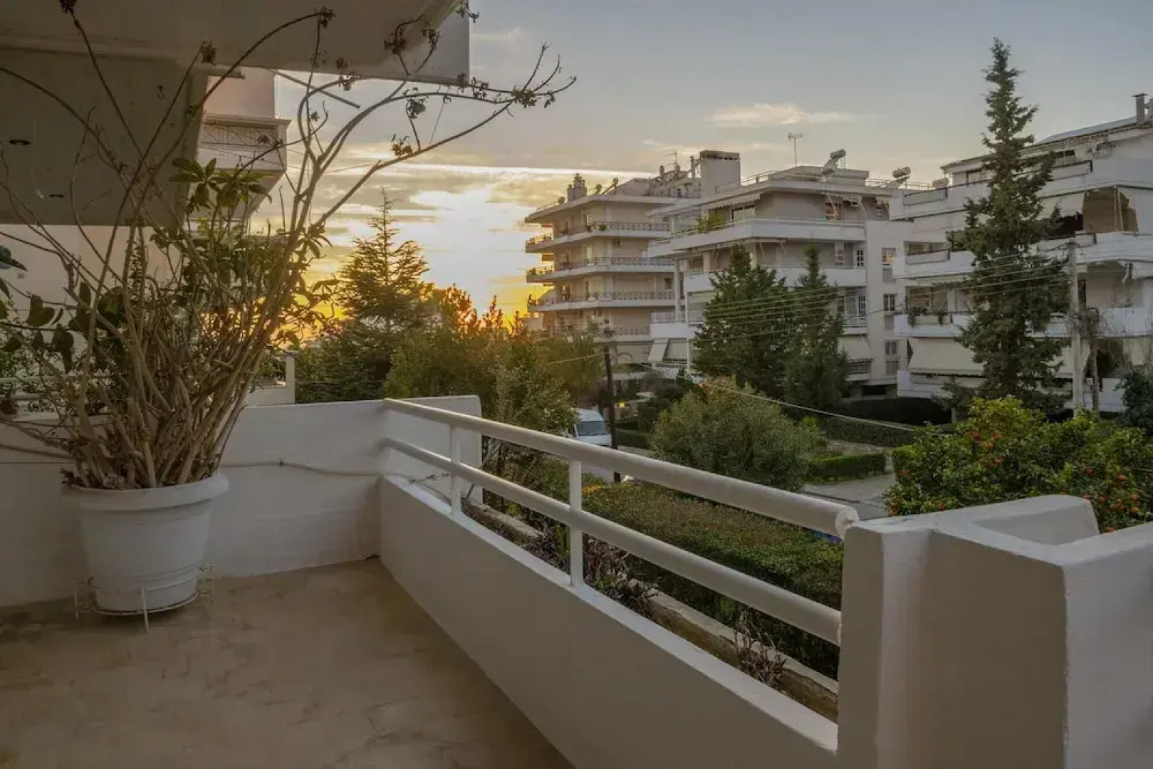 Kleio - Spacious Apartment in Glyfada