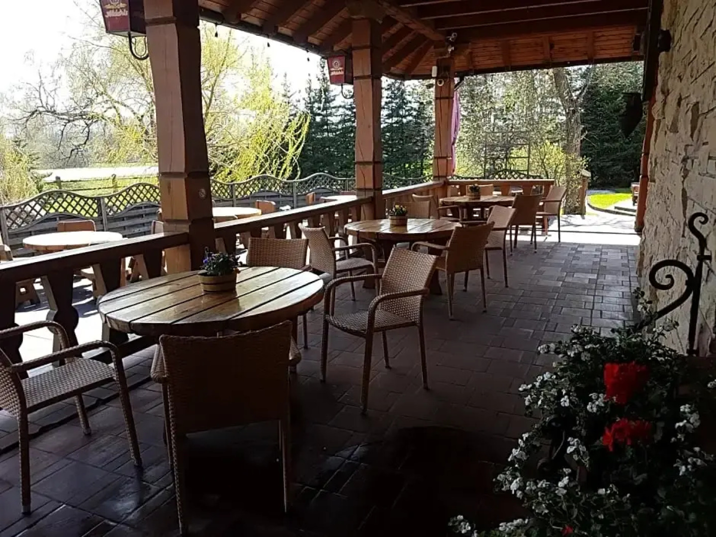 Raganas Ķēķis Hotel