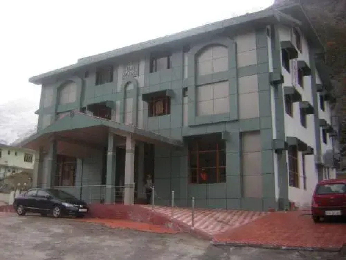 Badrinath Swiss Tents