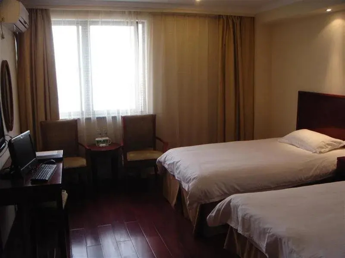 GreenTree Inn Jiangsu Zhenjiang Yidu Building Materials City Express Hotel
