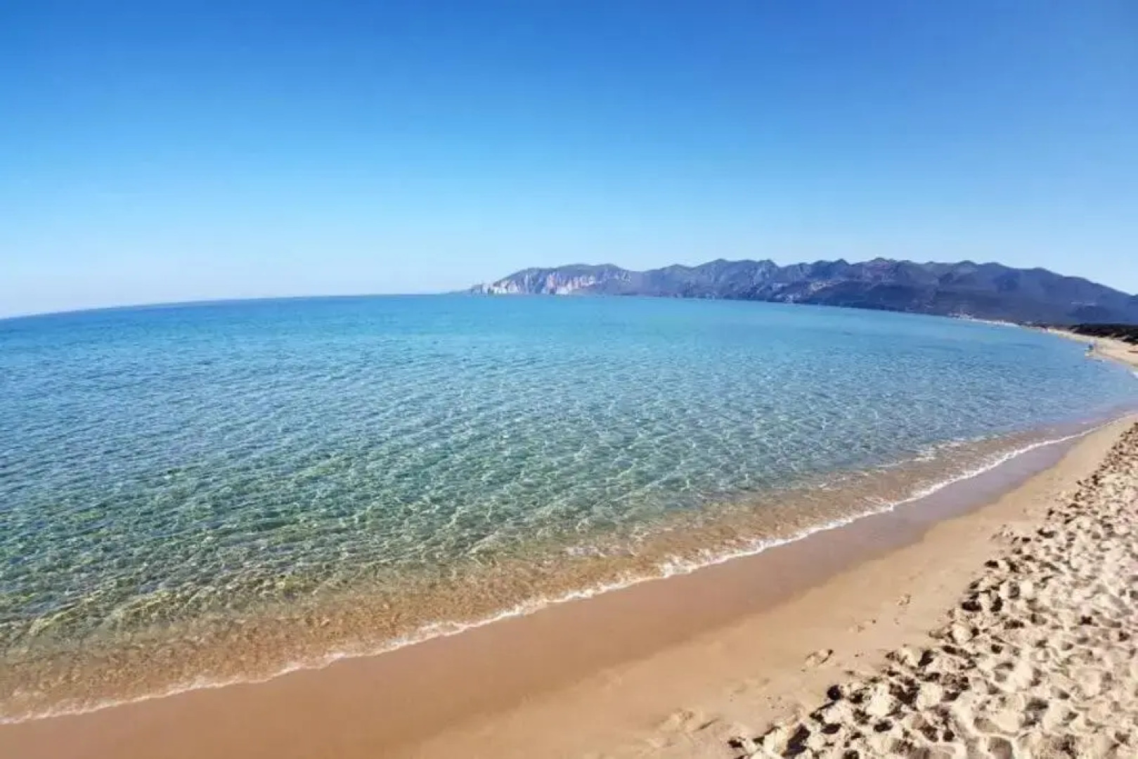 TINY HOUSE (con piscina e wi-fi)