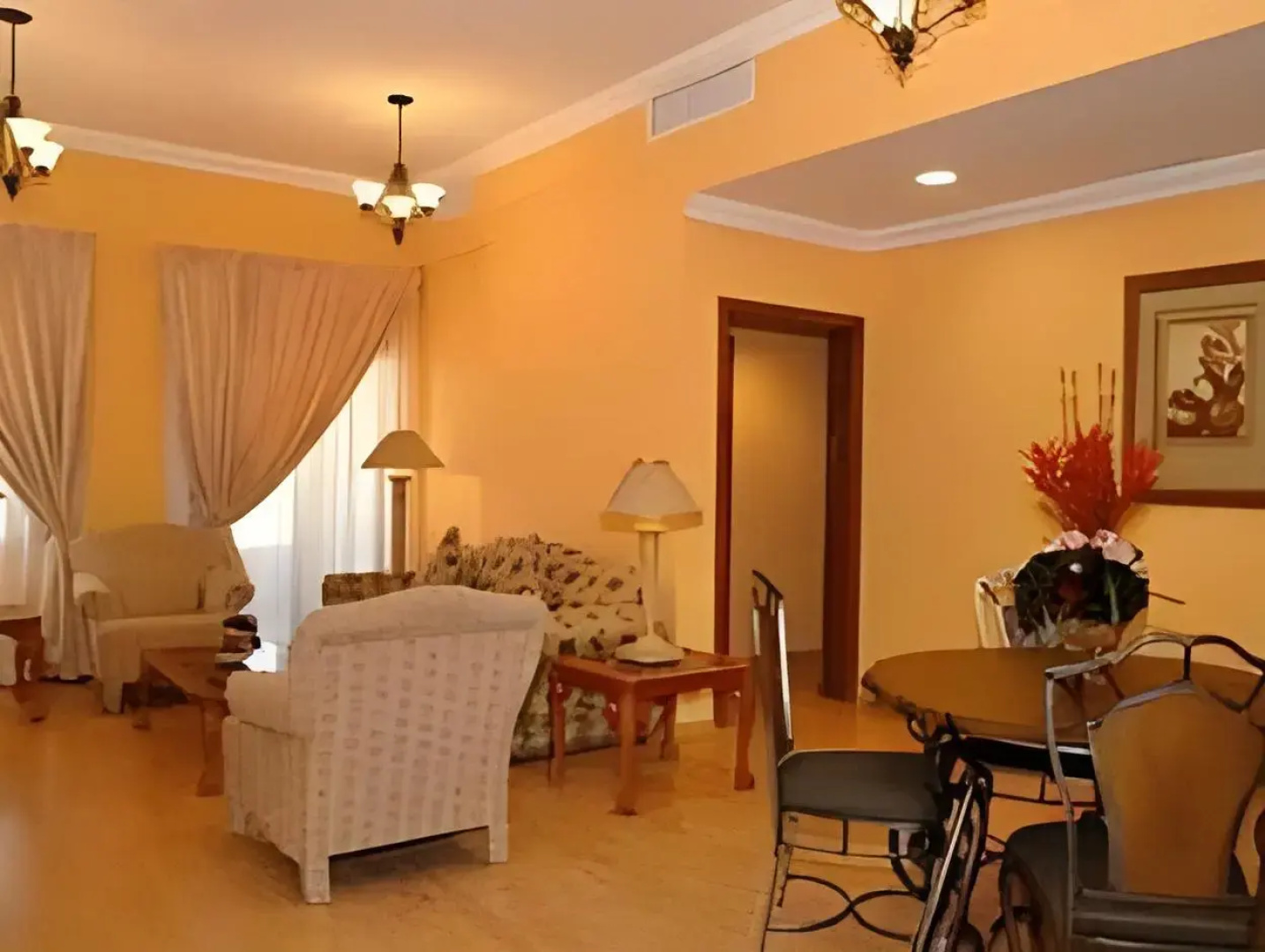 Le Royal Express Hotel