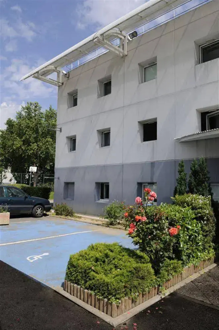 Egg Hotel Goussainville CDG