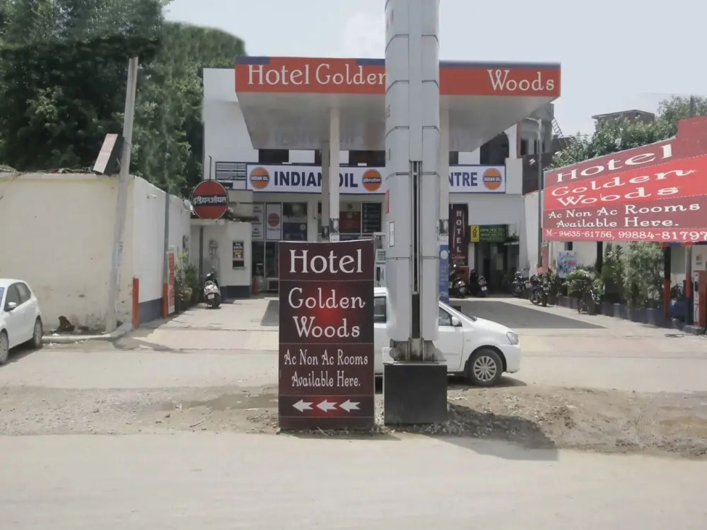 Hotel Golden Woods by OYO Rooms