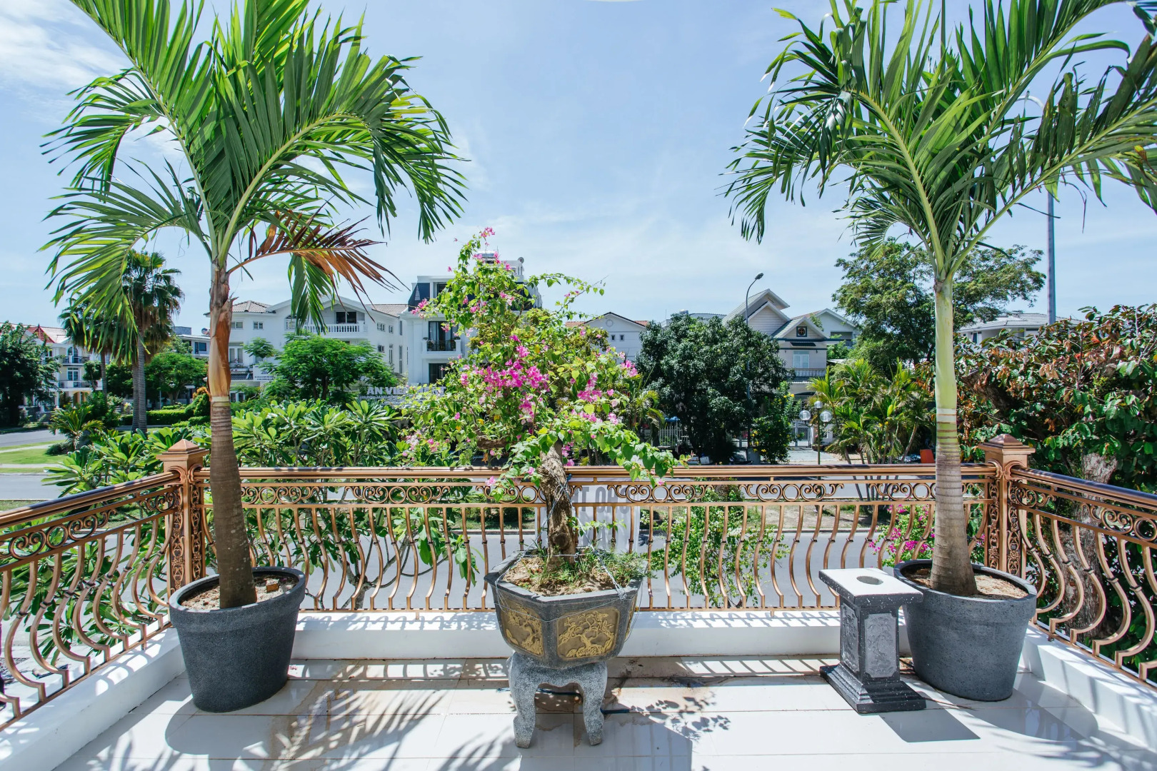 La Sera Suites Nha Trang