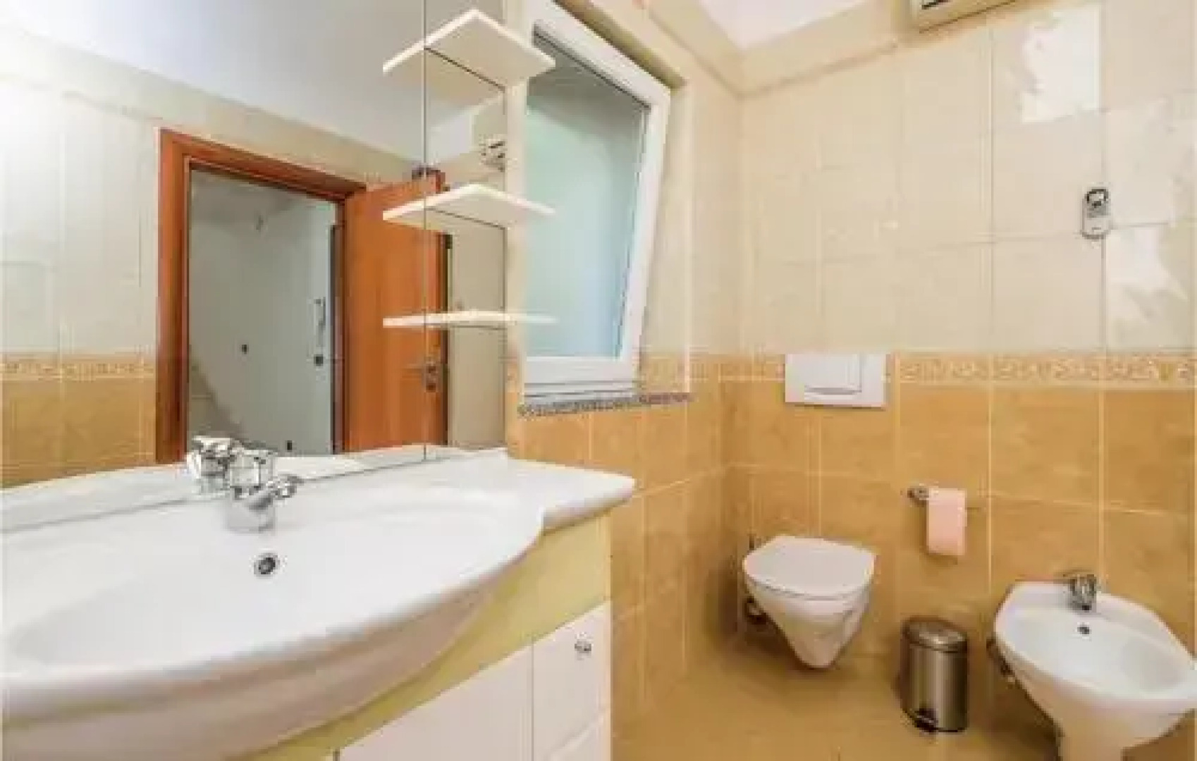 Four Bedroom Holiday Home in Kastav