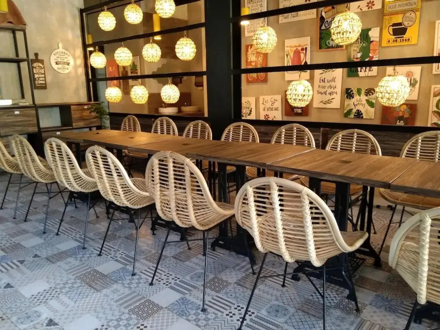 Summerville Hotel & Coffee Shop