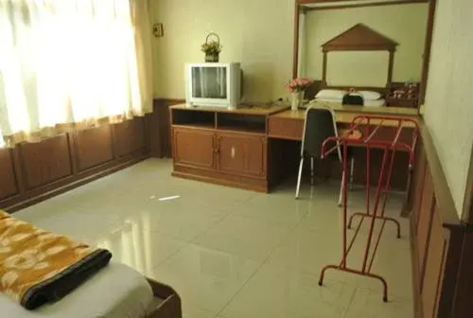 Chaopraya Garden Hotel