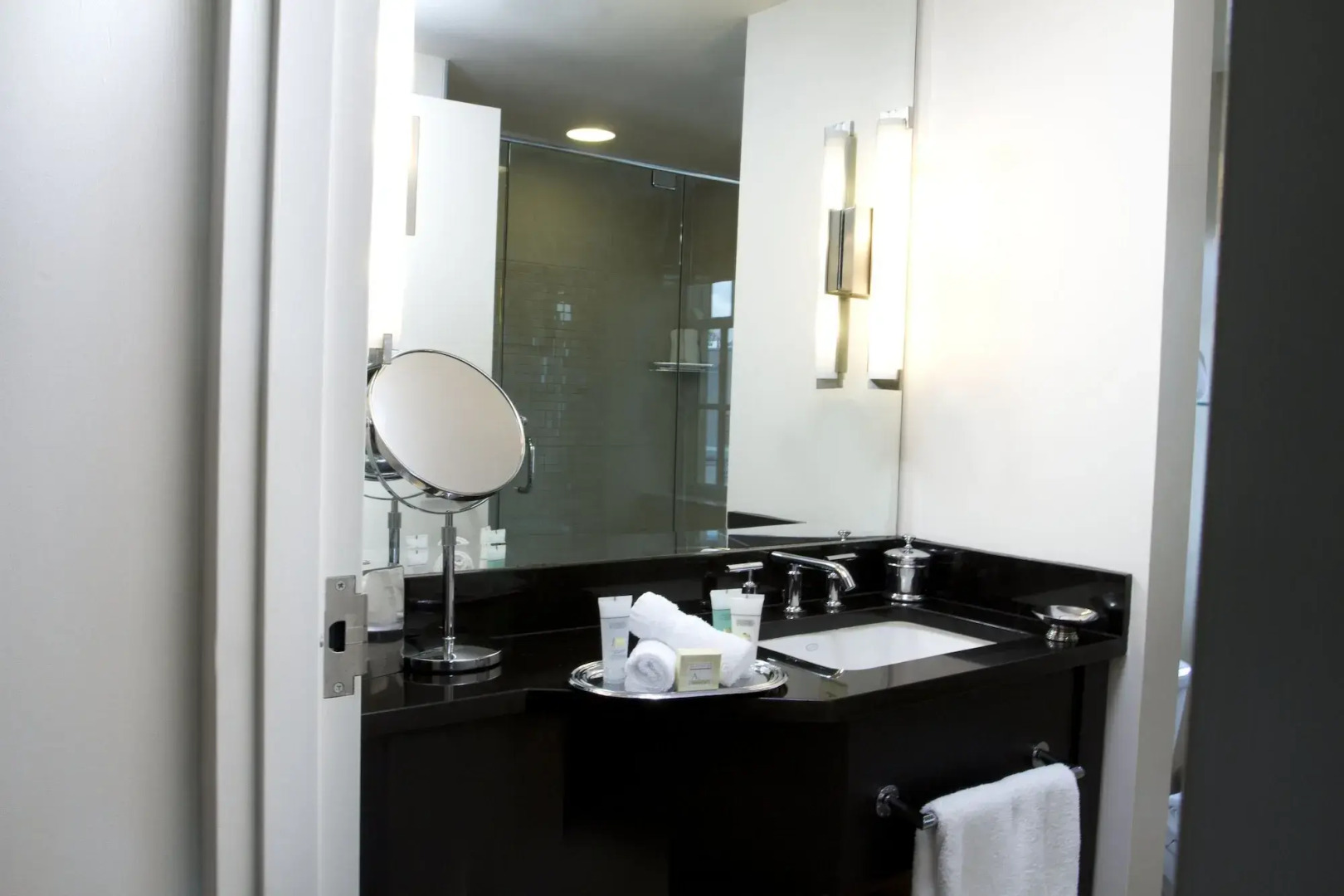 Ellis Hotel, Atlanta, A Tribute Portfolio Hotel by Marriott