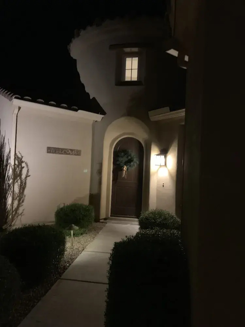 3BR Goodyear Home Pvt Pool Sleeps 8