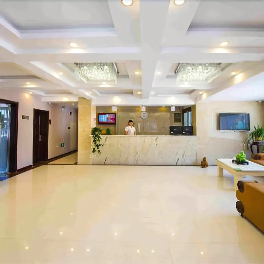 Zhongzhou Hotel (XingHe Road)