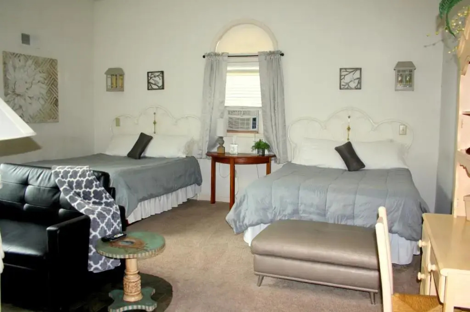 Maria's Garden and Inn