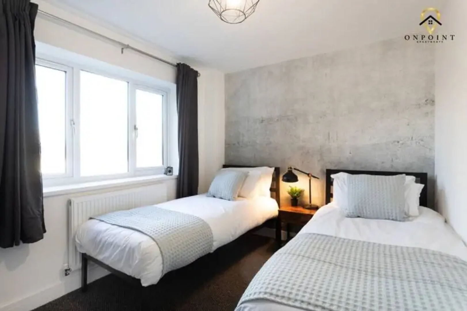 Modern 3-Storey Apartment & Free Parking