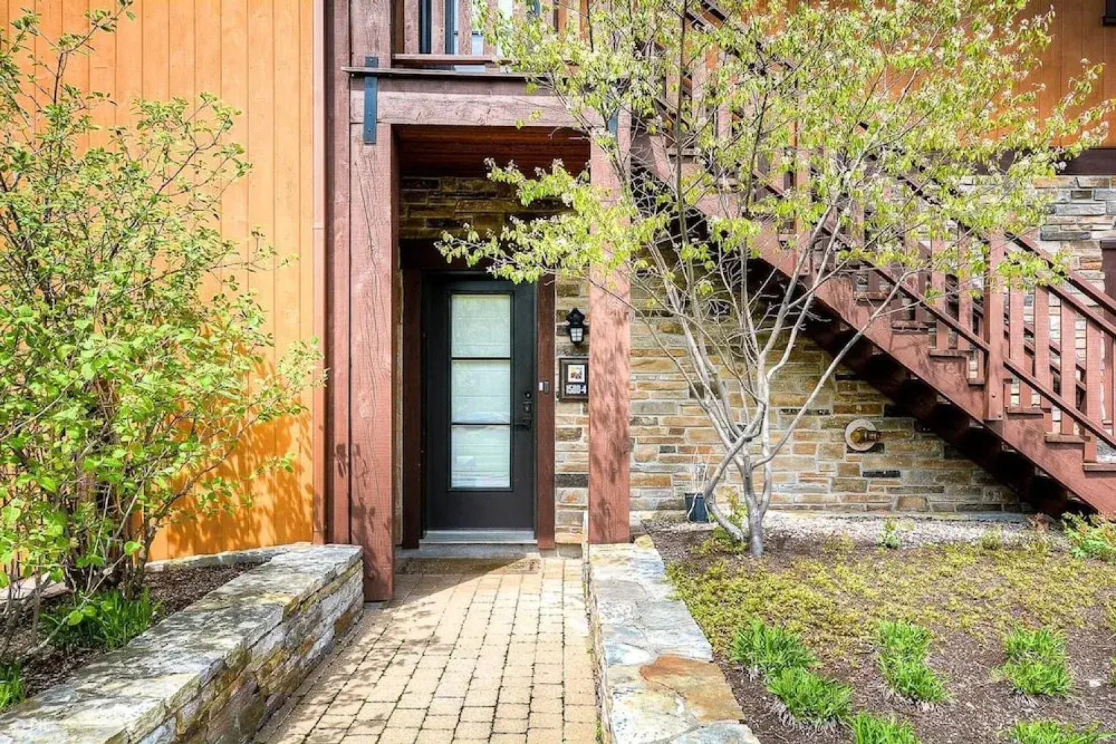 Mont-tremblant Country Chic Ski In/ski Out