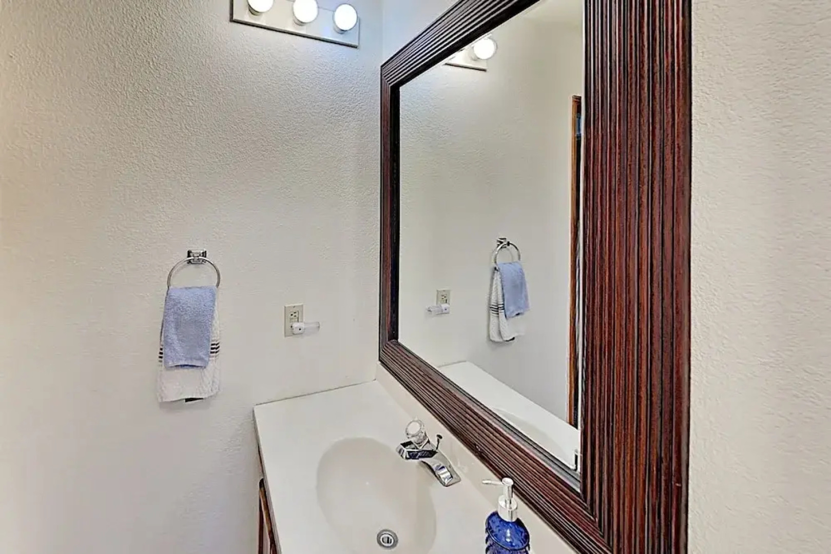 Riverview - Mins To Beach, Dunes, Lakes 3 Bedroom Home