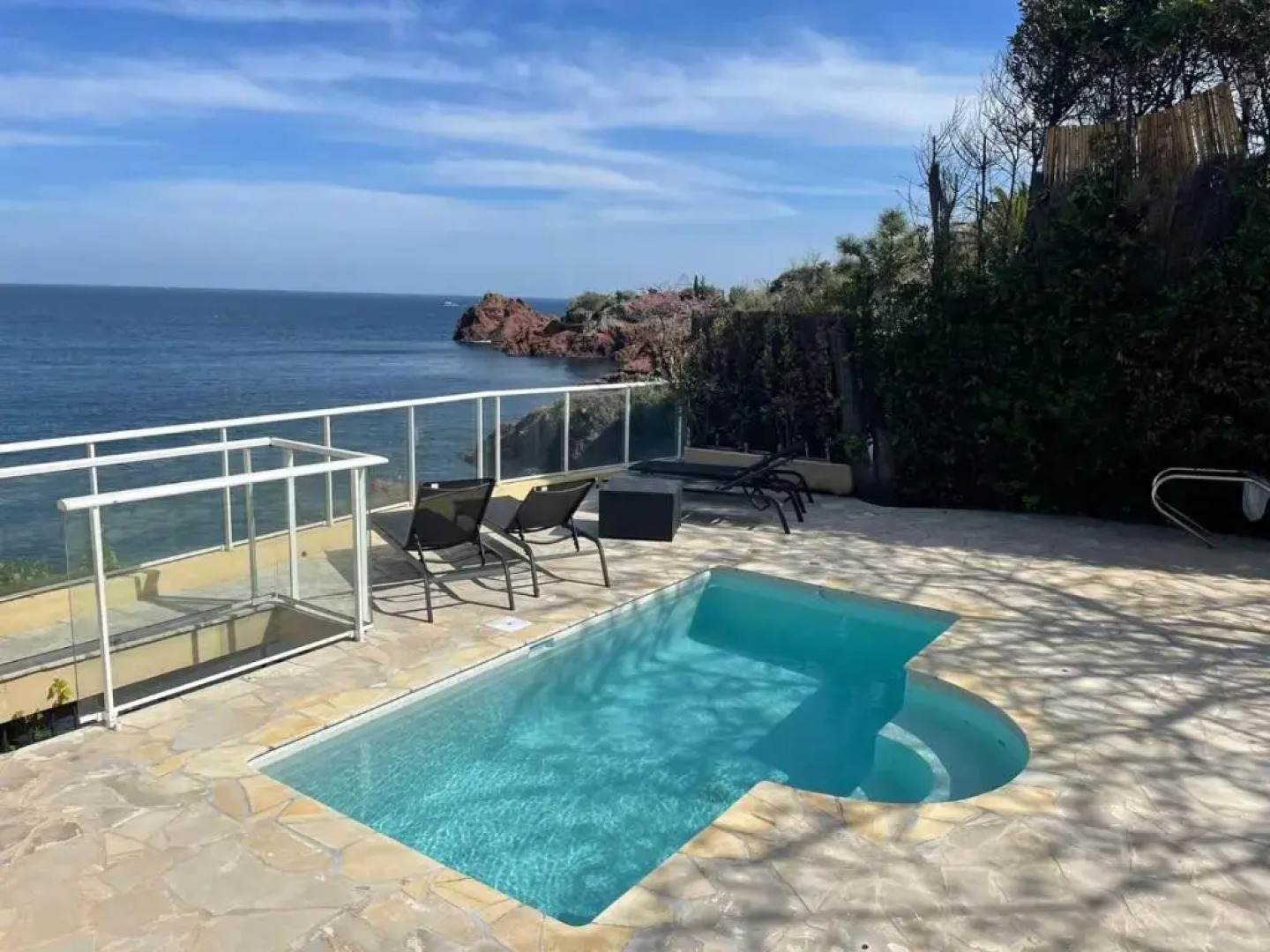 Villa With Private Beach - Villa Lou Cade