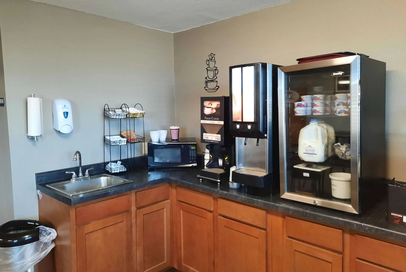 Super 8 by Wyndham Watertown